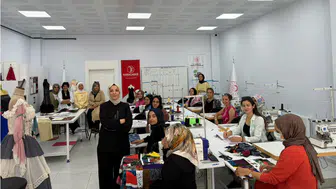 Diyarbakır'da Dünya Bankası destekli proje: Kadınlar tekstilde hem öğreniyor hem üretiyor