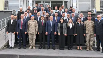 Diyarbakır Valisi Zorluoğlu yapılacak yeni devlet hastanesinin yerinde incelemede bulundu