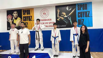 Çermikli genç karateciler Diyarbakır'dan madalyalarla döndü