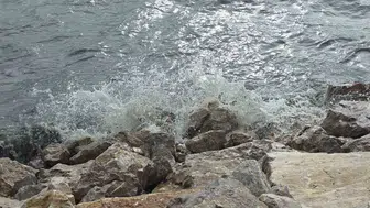 Van Gölü sert rüzgarla çalkalandı