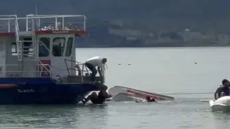 Hazar Gölü'nde deniz bisikleti kazası 2 kişi ölümden döndü