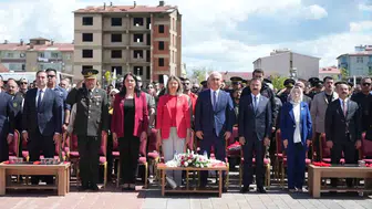 Muş meydanında 19 Mayıs ruhu yeniden canlandı