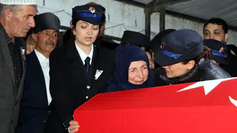 Şehit polis memuru Emrah Koç son yolculuğuna uğurlandı