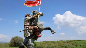 Elazığlı şampiyon atlı okçulukta madalyaları topladı