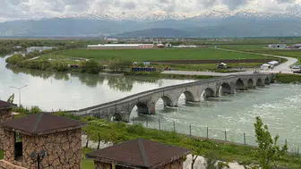 Muş Alparslan Barajı'nda ilk kez su tahliyesi yapıldı