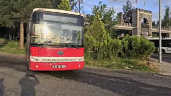 Diyarbakır'da yolcu otobüsü faciadan döndü