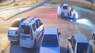 Şanlıurfa'da oto galeriye uzun namlulu silahlı baskın