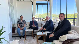 Çermik protokolü bayramda şehit ailelerinin yanındaydı