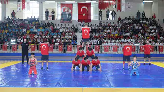 Siirt 19 Mayıs coşkusunu spor gösterileri ve ödül töreniyle kutladı