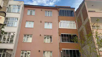 Elazığ’da apartmanın beşinci katından düşen genç kız hastaneye kaldırıldı