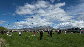 Van Kalesi üzerinde uçurtma şenliği coşkusu
