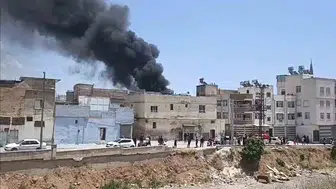 Şanlıurfa'da bir depo alevlere teslim oldu