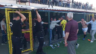 Şanlıurfa'da şampiyonluk maçı saha dışına taştı