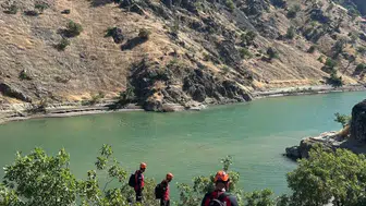 Bitlis'te dere sularına kapılan çocuğu arama çalışmaları yeniden başladı