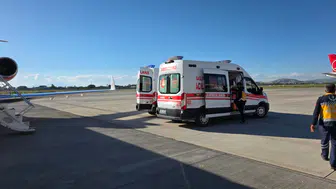 İki bebek acil şifa için İstanbul yolcusu