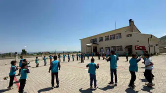 Muşlu öğrenciler ders stresini eğlenceli etkinliklerle attı