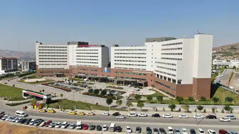 Elazığ’da korkunç kaza 4 yaşındaki çocuk balkondan düştü