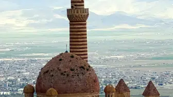 İshak Paşa Sarayı bayramda ziyaretçi akınına uğradı