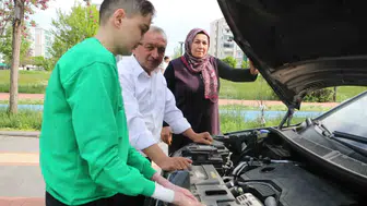 Kelebek hastası çocukları için aldığı sıfır araç kabusa döndü