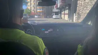 Şırnak’ta polis sınav telaşındaki öğrencilerin imdadına yetişti