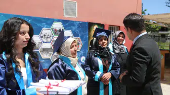 Şehit oğlunun vasiyetini tuttu 51 yaşında lise diplomasını aldı