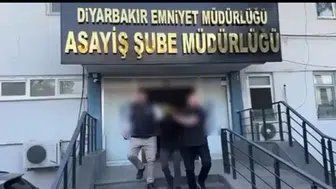 Diyarbakırda iş yerlerine ve banka ATM'sine ateş açan saldırganlar yakalandı
