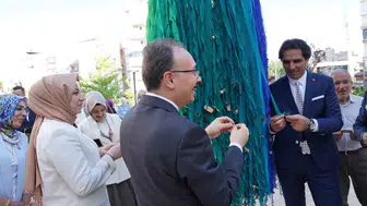 Çöp diye baktığımız her şey Siirt'te sanata dönüştü
