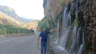 Hakkari Durankaya'da şelale su seviyesiyle görsel şölen sunuyor