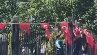 Elazığ’da üç çocuğun örnek davranışı kameralara yansıdı