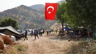 Şırnak'ta 32 yıllık hasret bitiyor Köylüler evlerine dönmek için çadır kurdu
