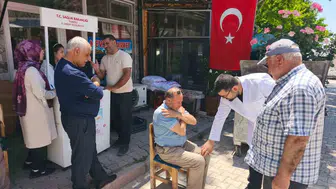 Çemişgezek meydanında vatandaşlara ücretsiz fiziksel sağlık taraması