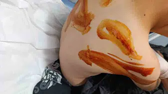 Şanlıurfa Eyyübiye'de 17 yaşındaki genç komşusu olan çocuğu sopayla ağır yaraladı
