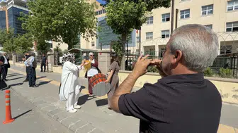 Diyarbakır'da boşanma sonrası davullu zurnalı kutlama
