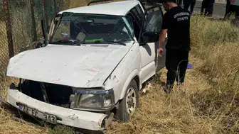 Ergani yolunda pikap takla attı 7 kişi yaralı