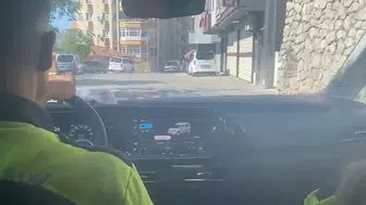 Şırnak'ta sınav telaşı yaşayan öğrencilerin yardımına polis yetişti