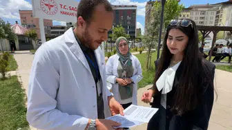 Yüksekova’da sağlıkçılardan sahada sigarayla mücadele hamlesi