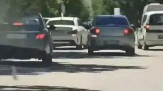 Elazığ trafiğinde tehlikeli şov kameraya yansıdı