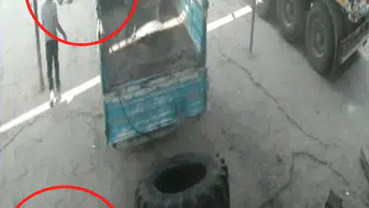 Siirt'te lastik patlaması dehşeti kamerada