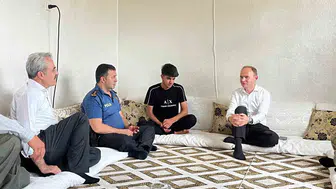 Siverek’te yaralı öğrencilerin karneleri evlerine getirildi