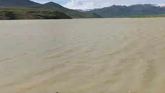 Erciş Koçköprü Barajı doldu taştı