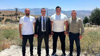 Milli güreşçi Rıza Kayaalp rotasını Şırnak’ın zirvelerine çevirdi