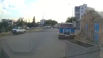 Siverek’te bisikletli çocuğa çarpan araç kameraya yakalandı