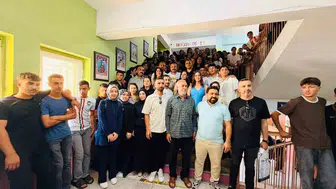 Kocaköy’de 20 yıllık veda Öğrenciler öğretmenlerini alkışlarla uğurladı