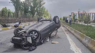 Patnos’ta direksiyon hakimiyetini kaybeden sürücü takla attı