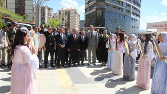 Şırnaklı kadınların el emeği Cumhuriyet Meydanı'nda sergileniyor