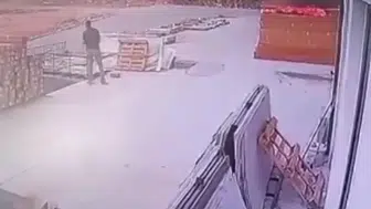 Şanlıurfa'da 33 milyon liralık yangının ilk anları kamerada
