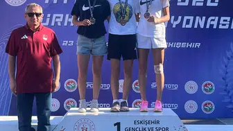 Muşlu Elif Akçiçek Türkiye şampiyonu oldu