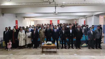 Çaldıran'da minik öğrencilerin ilk mezuniyet heyecanı