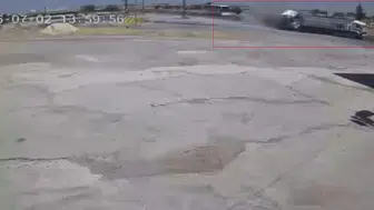 Şanlıurfa Viranşehir yolunda tırın kamyona çarptığı feci kazanın görüntüleri izlendi
