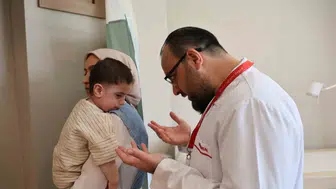 Diyarbakırlı bebeğin 1,5 yıllık kusma çilesi nadir bir hastalıkla son buldu